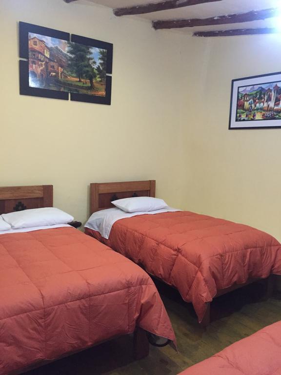Rumi Sonqo Hostel Ollantaytambo Esterno foto