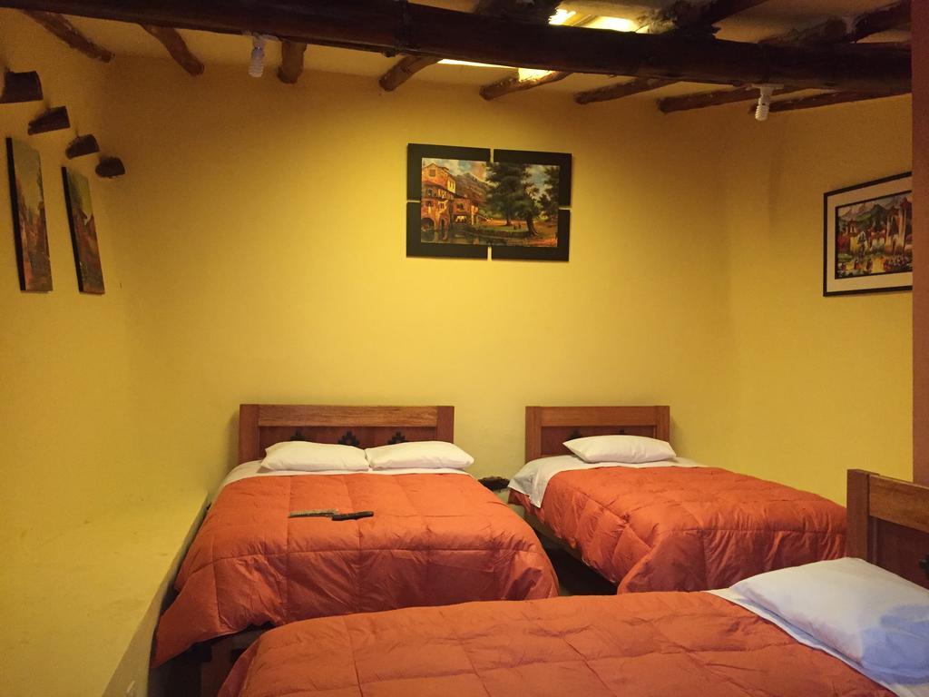 Rumi Sonqo Hostel Ollantaytambo Esterno foto