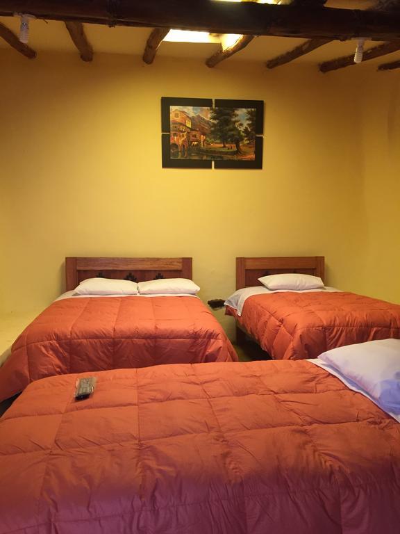 Rumi Sonqo Hostel Ollantaytambo Esterno foto