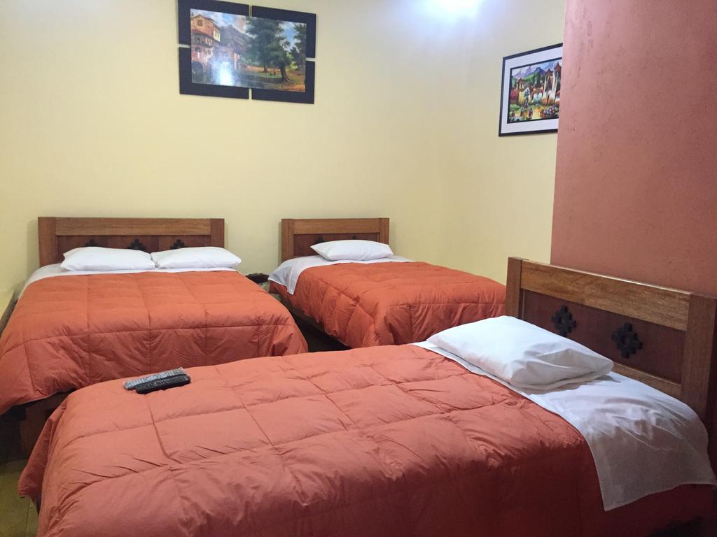 Rumi Sonqo Hostel Ollantaytambo Esterno foto