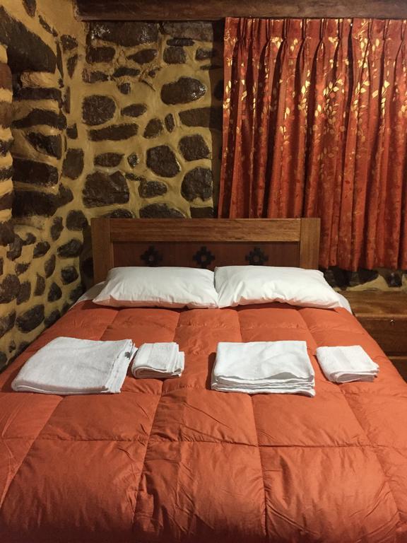 Rumi Sonqo Hostel Ollantaytambo Esterno foto